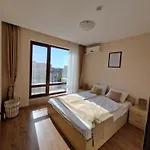 Premier With Pool & Sea View Aparthotel 4*