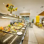 Premier With Pool & Sea View 4*