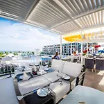 Premier With Pool & Sea View Aparthotel 4*