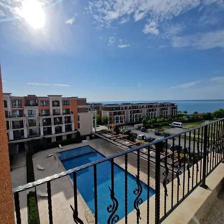 Premier With Pool & Sea View 아파트호텔