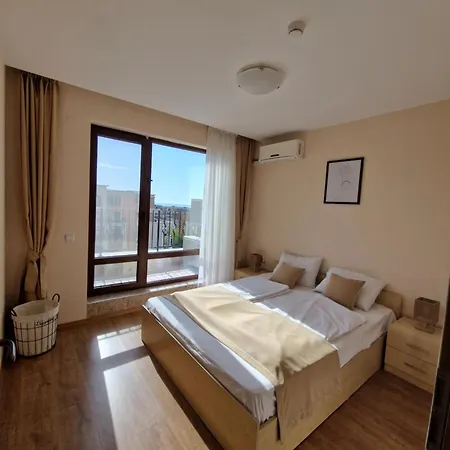 Premier With Pool & Sea View 아파트호텔 4*