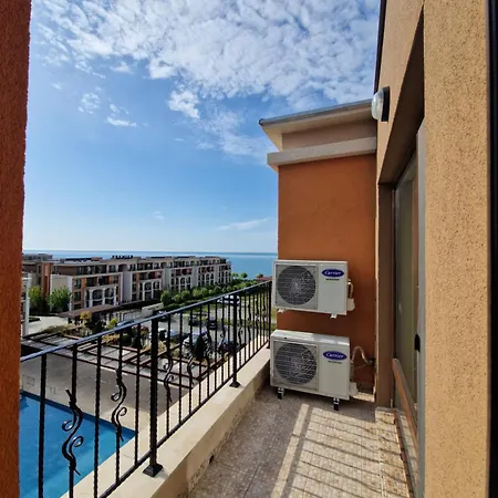 Premier With Pool & Sea View 4* 스베티 블라스