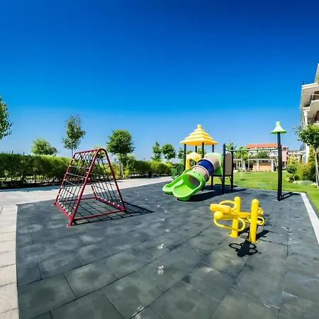 Aparthotel Premier With Pool & Sea View