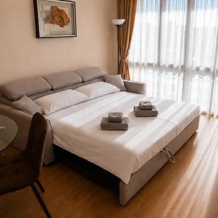 Premier With Pool & Sea View 4* سفيتي فلاس