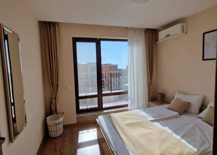 Apartmanhotel Premier With Pool & Sea View Szveti Vlasz