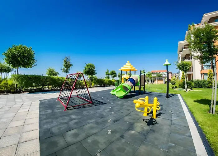 Apartmanhotel Premier With Pool & Sea View