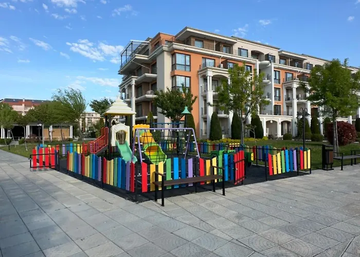 Premier With Pool & Sea View Apartmanhotel Szveti Vlasz